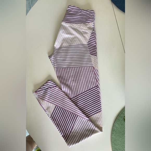 Activewear Leggins - Picture 2 of 5